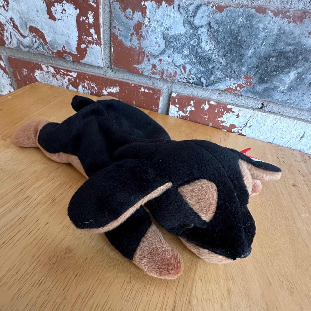 TY Beanie Baby Doby (dog) Rare